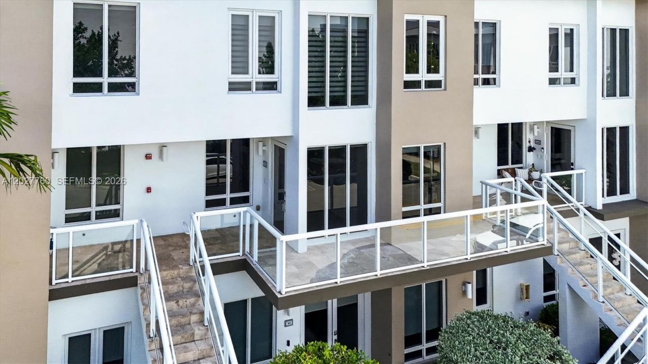 6310 NW 103rd Pl , Unit 202, Doral, FL 33178 Photo