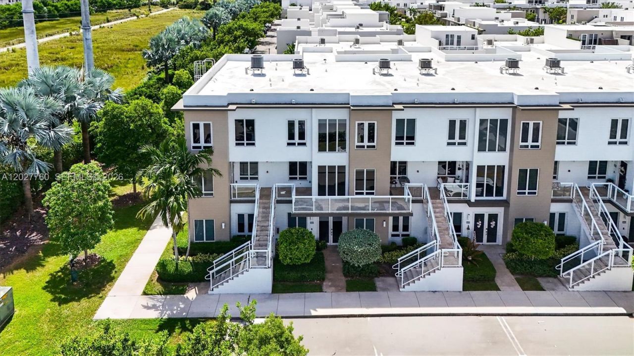 6310 NW 103rd Pl , Unit 202, Doral, FL 33178 Photo