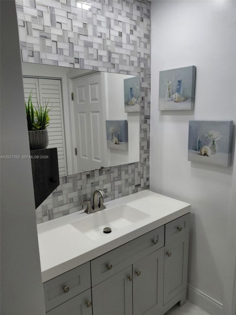 255 NE 41st Ct, Deerfield Beach, FL 33064 Photo
