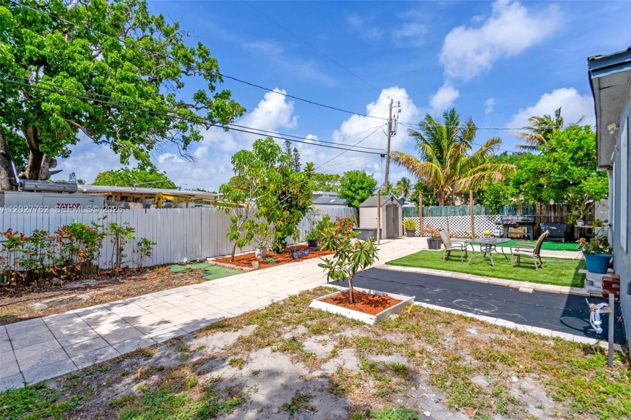 255 NE 41st Ct, Deerfield Beach, FL 33064 Photo