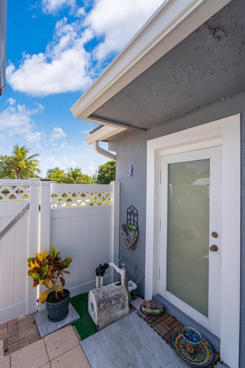 255 NE 41st Ct, Deerfield Beach, FL 33064 Photo