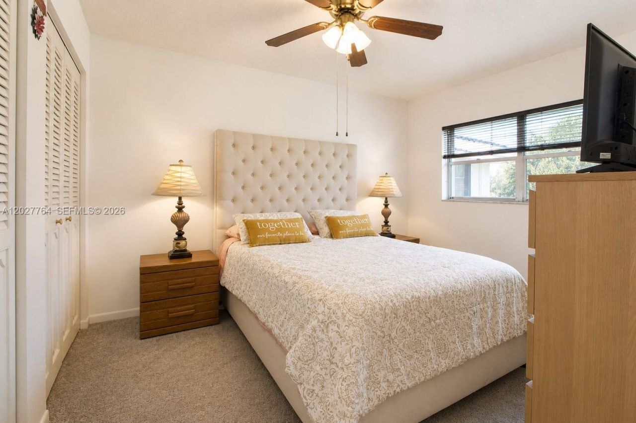 3050 Holiday Springs Blvd , Unit 305, Margate, FL 33063 Photo