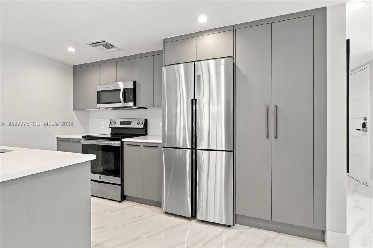 1150 101st St, Unit 603, Bay Harbor Islands, FL 33154 Photo