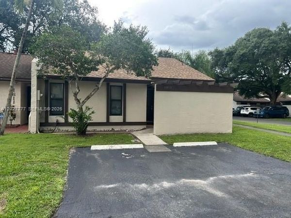 1601 NW 98th Way , Pembroke Pines, FL 33024