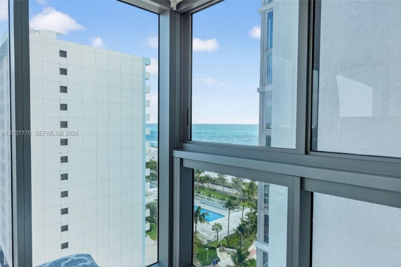 2655 Collins Ave , Unit 1407, Miami Beach, FL 33140 Photo