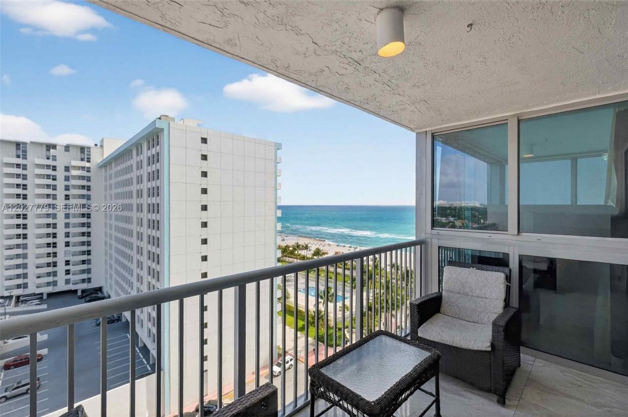 2655 Collins Ave , Unit 1407, Miami Beach, FL 33140 Photo