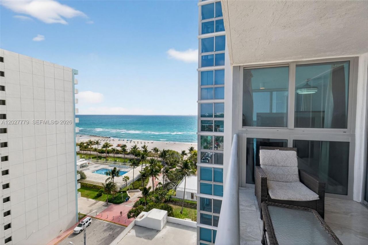 2655 Collins Ave , Unit 1407, Miami Beach, FL 33140 Photo