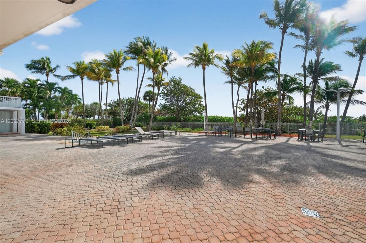 2655 Collins Ave , Unit 1407, Miami Beach, FL 33140 Photo
