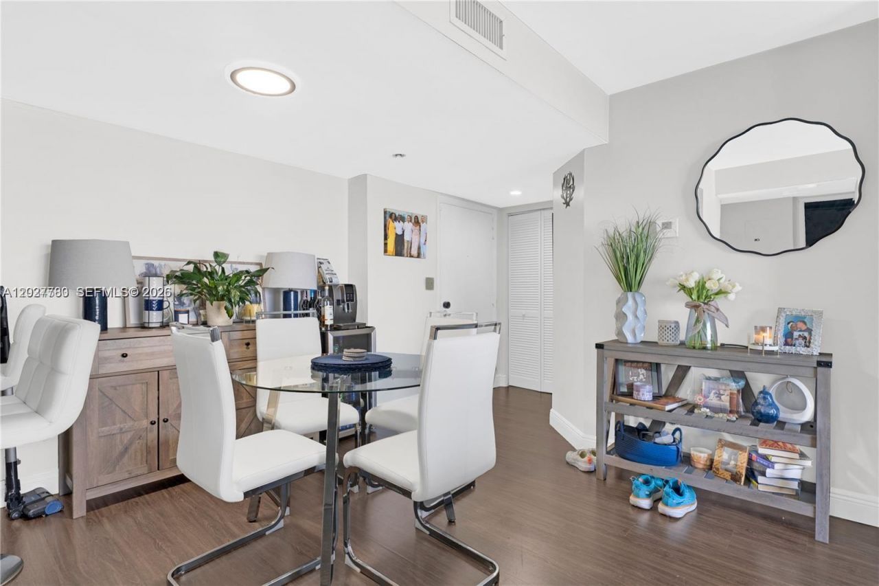770 Claughton Island Dr , Unit 1113, Miami, FL 33131 Photo