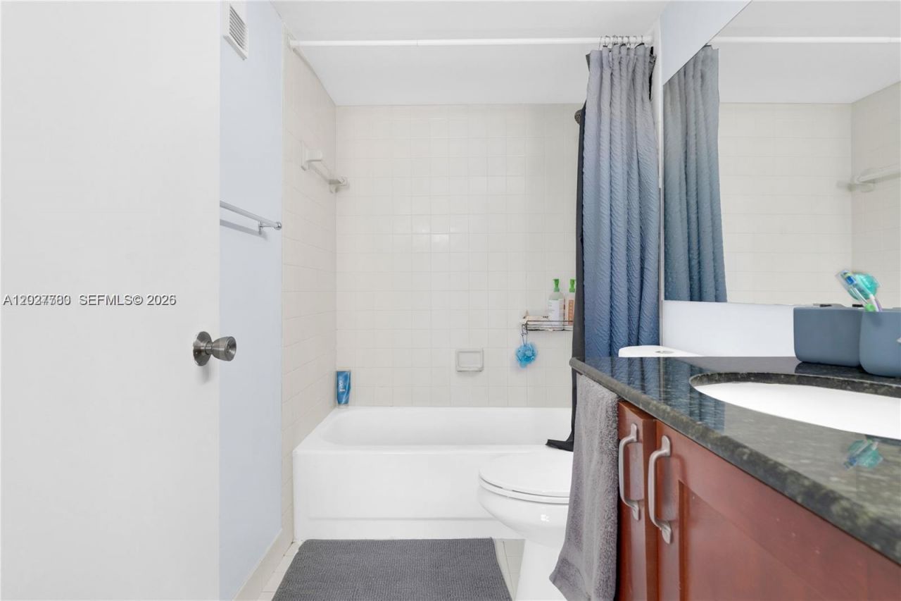 770 Claughton Island Dr , Unit 1113, Miami, FL 33131 Photo