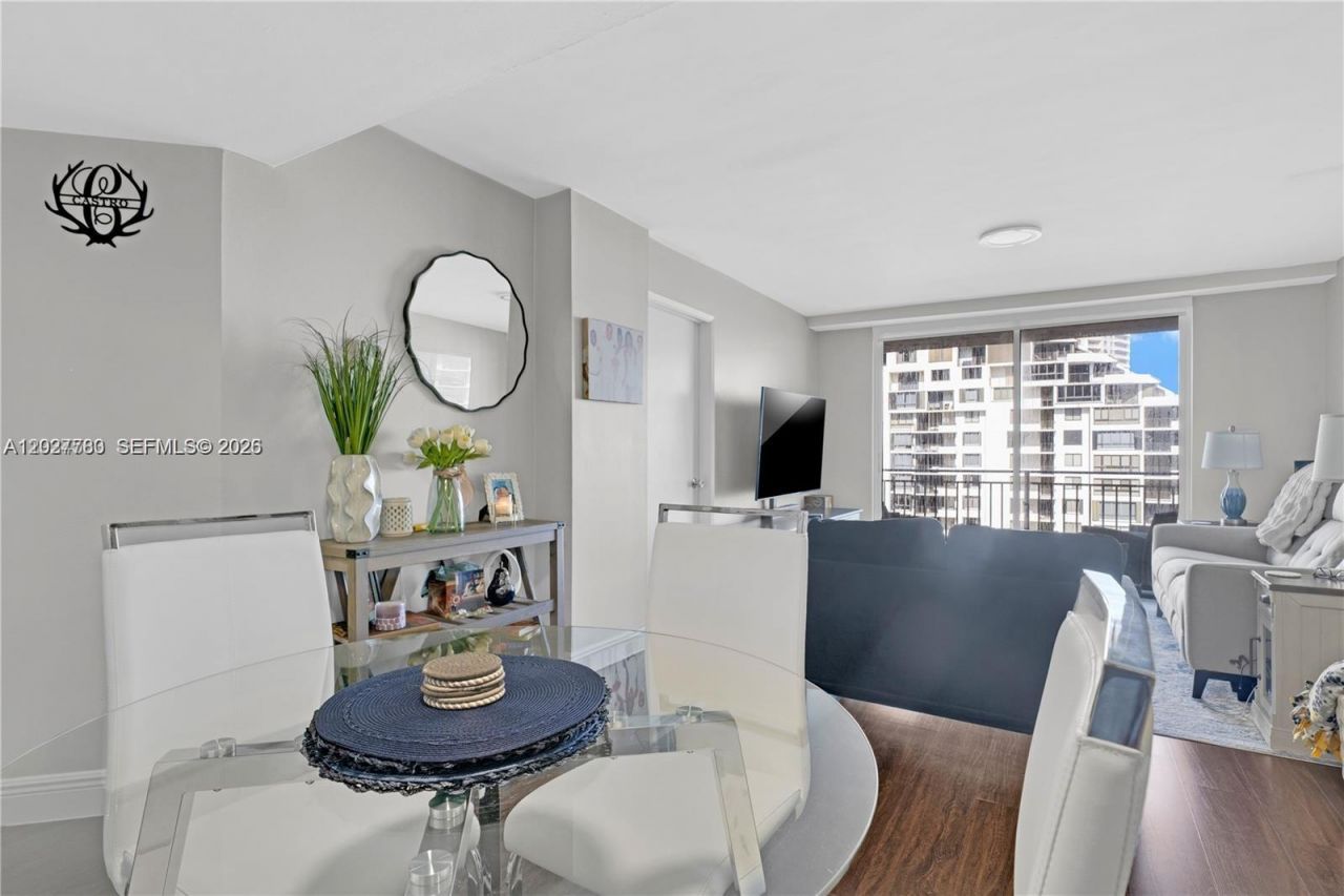 770 Claughton Island Dr , Unit 1113, Miami, FL 33131 Photo