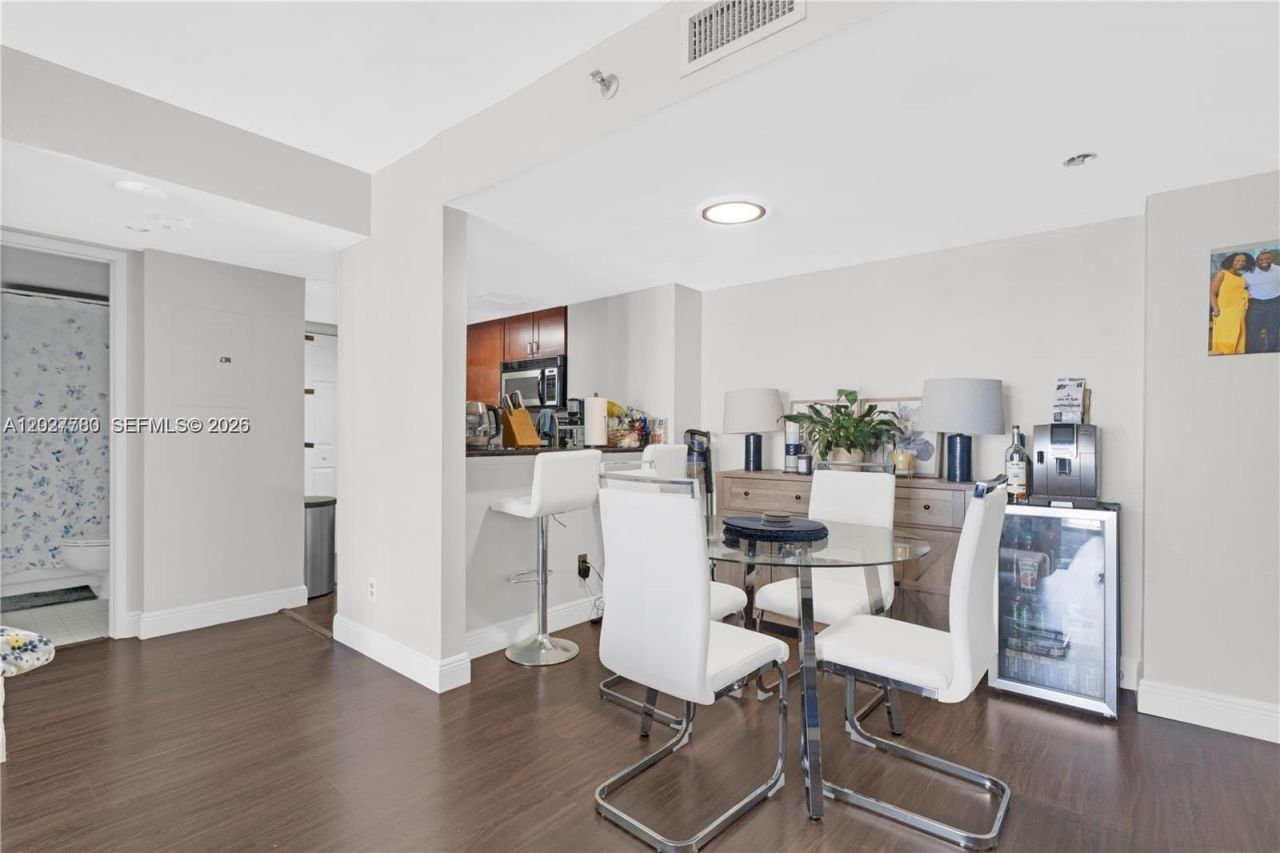 770 Claughton Island Dr , Unit 1113, Miami, FL 33131 Photo