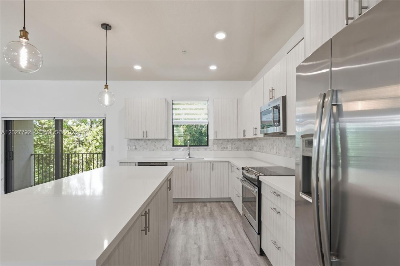 10473 NW 82nd St, Unit 11, Doral, FL 33178 Photo