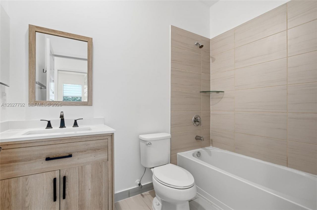 10473 NW 82nd St, Unit 11, Doral, FL 33178 Photo