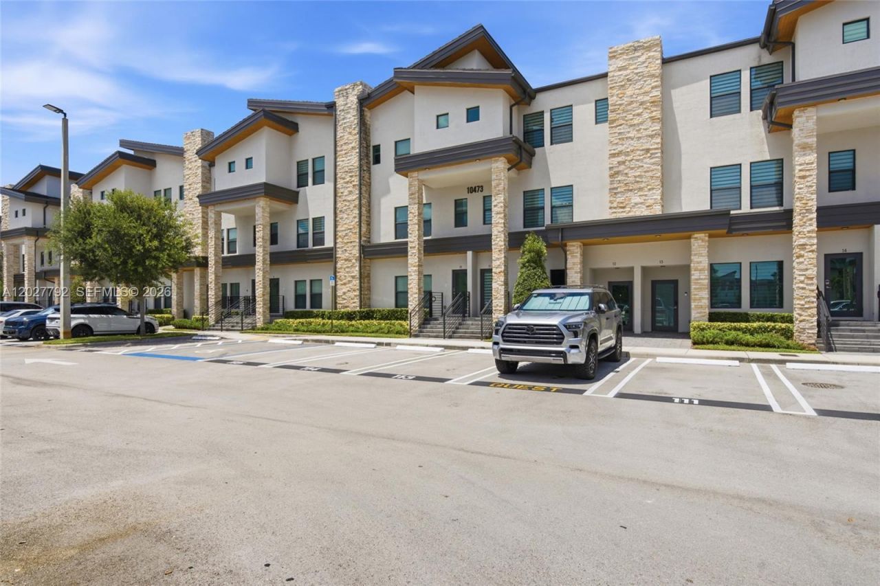 10473 NW 82nd St, Unit 11, Doral, FL 33178 Photo
