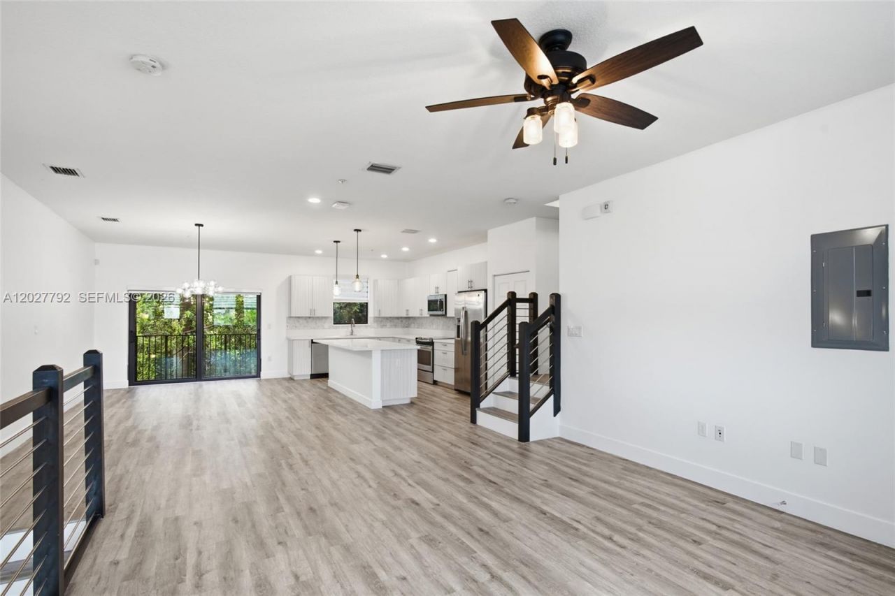 10473 NW 82nd St, Unit 11, Doral, FL 33178 Photo