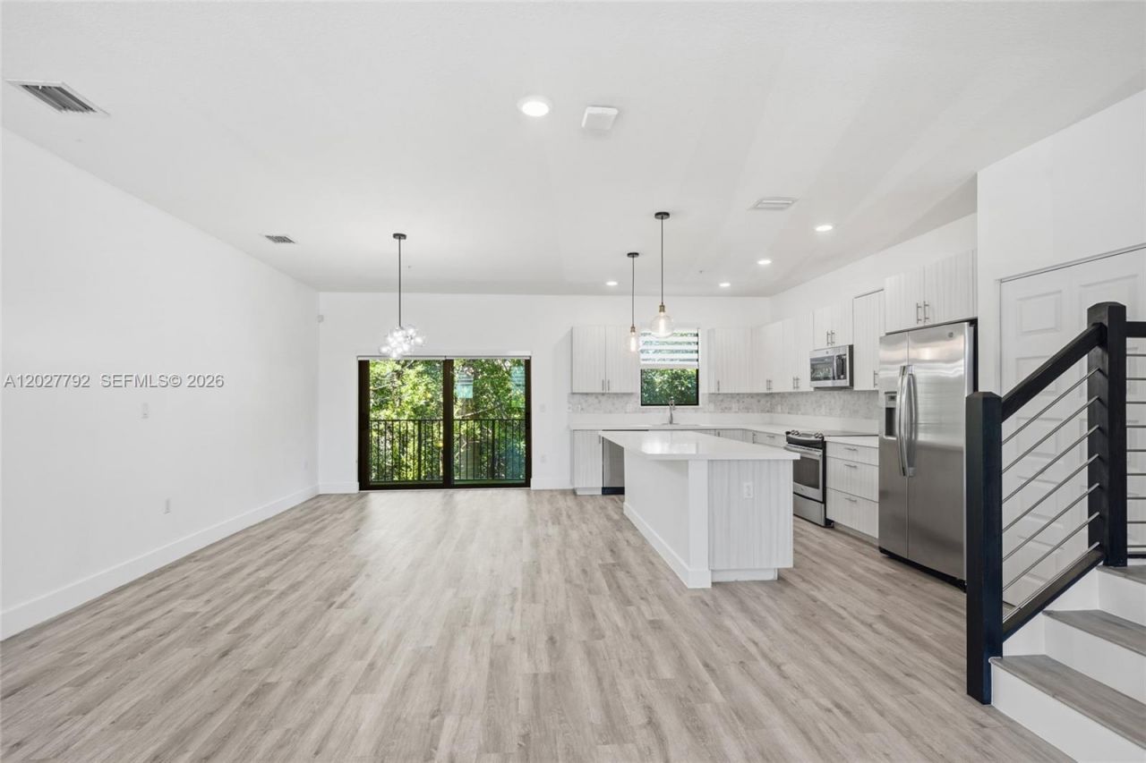 10473 NW 82nd St, Unit 11, Doral, FL 33178 Photo