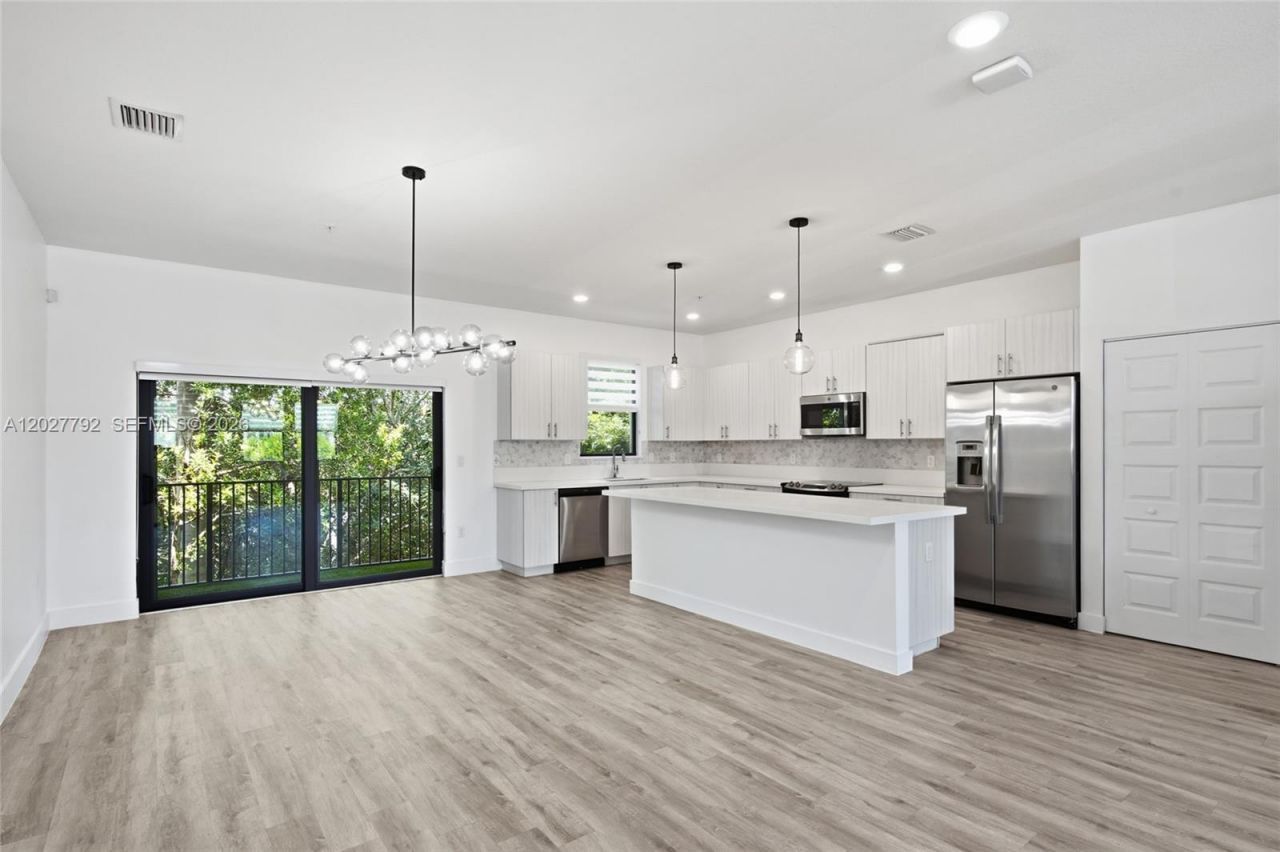 10473 NW 82nd St, Unit 11, Doral, FL 33178 Photo