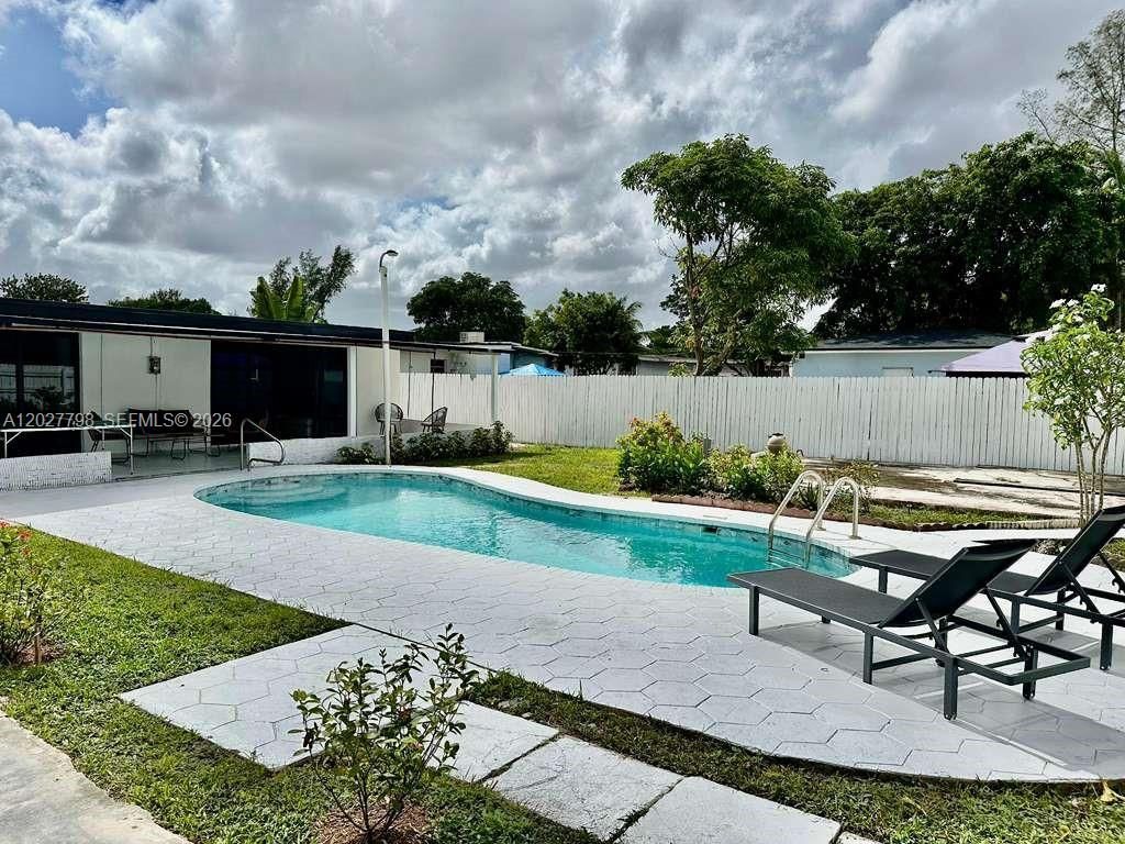415 NW 133rd St , Unit 415, North Miami, FL 33168 Photo