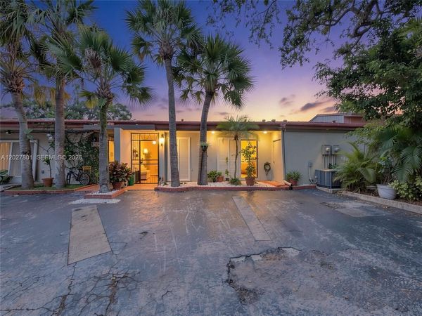 8317 Balgowan Rd, Miami Lakes, FL 33016