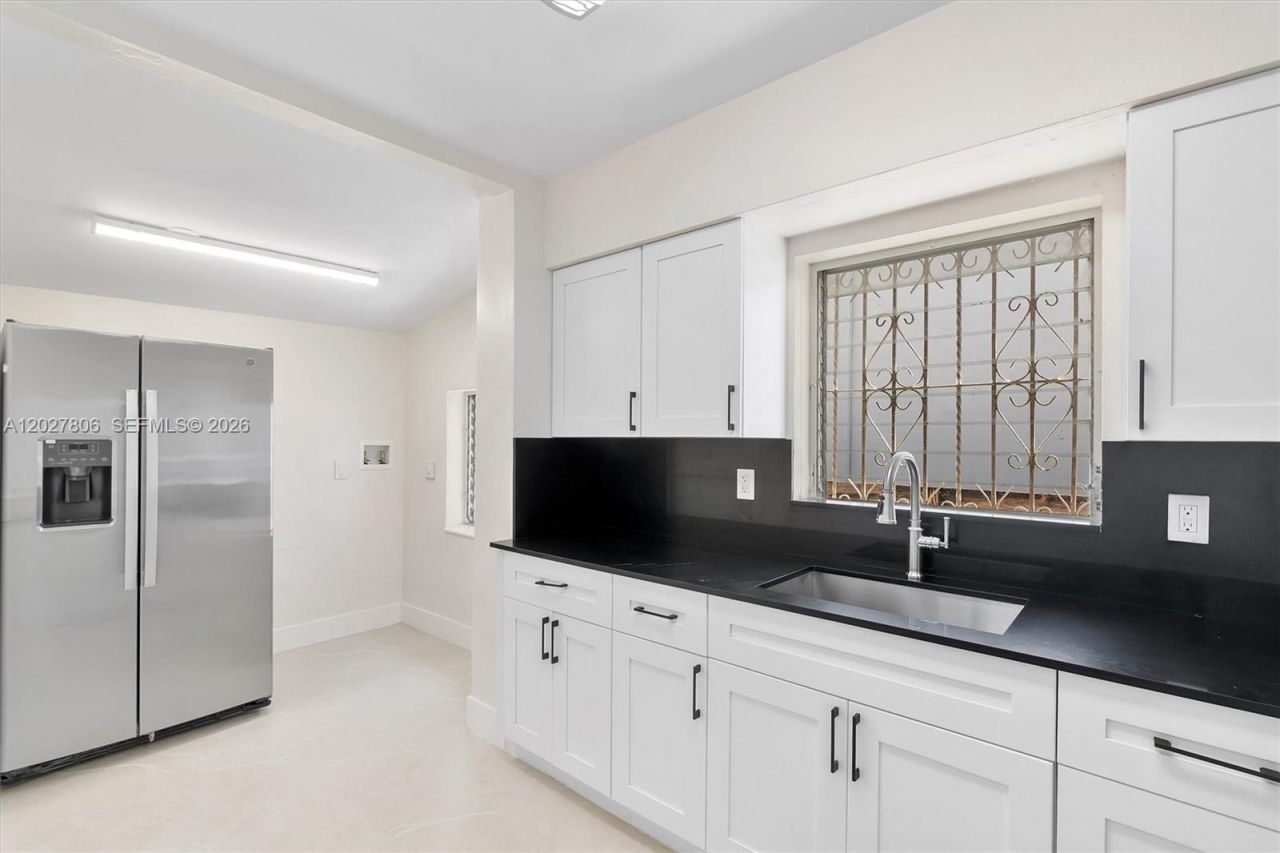 1612 SW 23rd St , Unit 1612, Miami, FL 33145 Photo