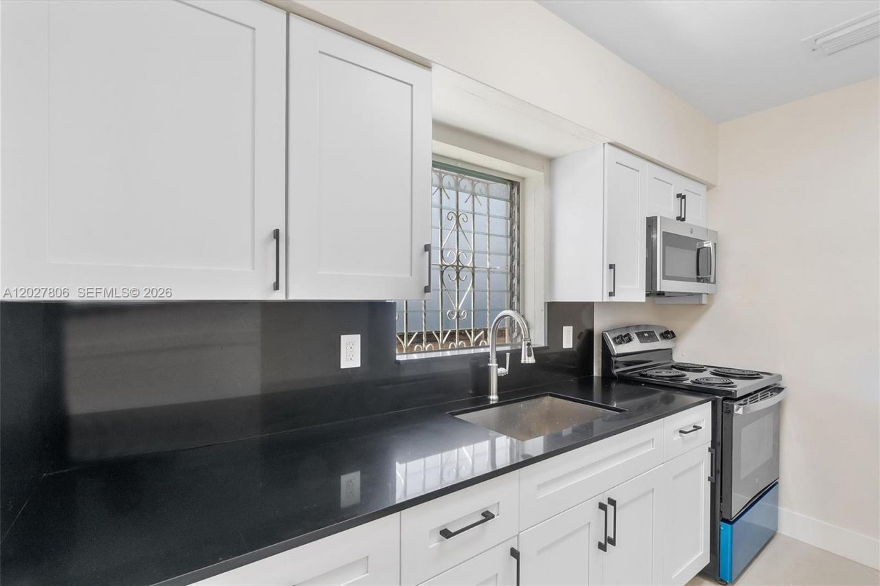 1612 SW 23rd St , Unit 1612, Miami, FL 33145 Photo
