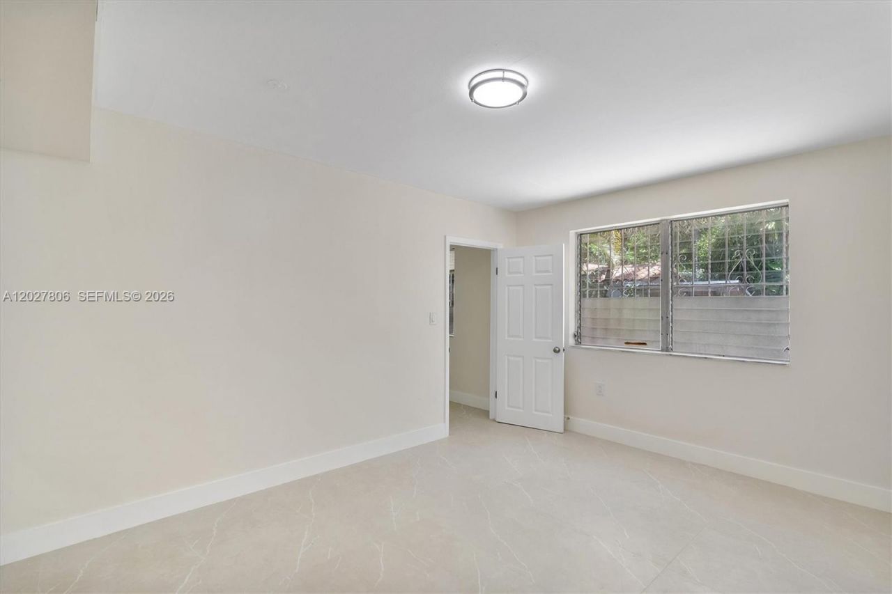 1612 SW 23rd St , Unit 1612, Miami, FL 33145 Photo