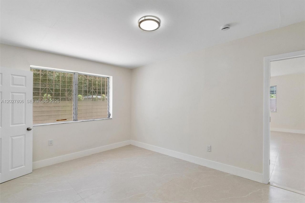 1612 SW 23rd St , Unit 1612, Miami, FL 33145 Photo