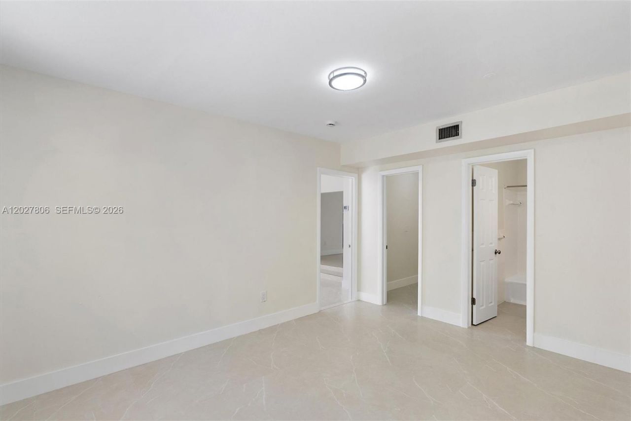 1612 SW 23rd St , Unit 1612, Miami, FL 33145 Photo