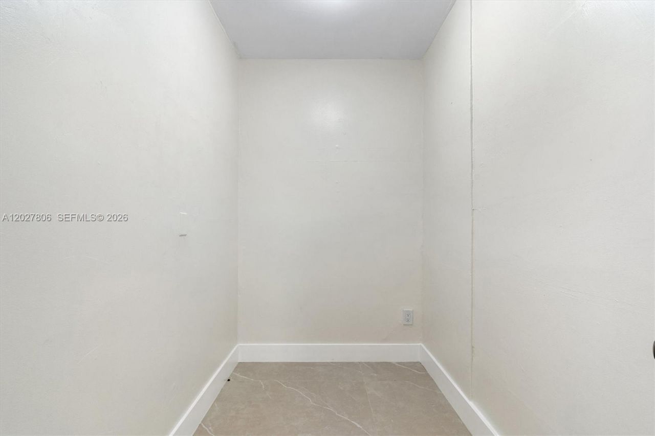 1612 SW 23rd St , Unit 1612, Miami, FL 33145 Photo