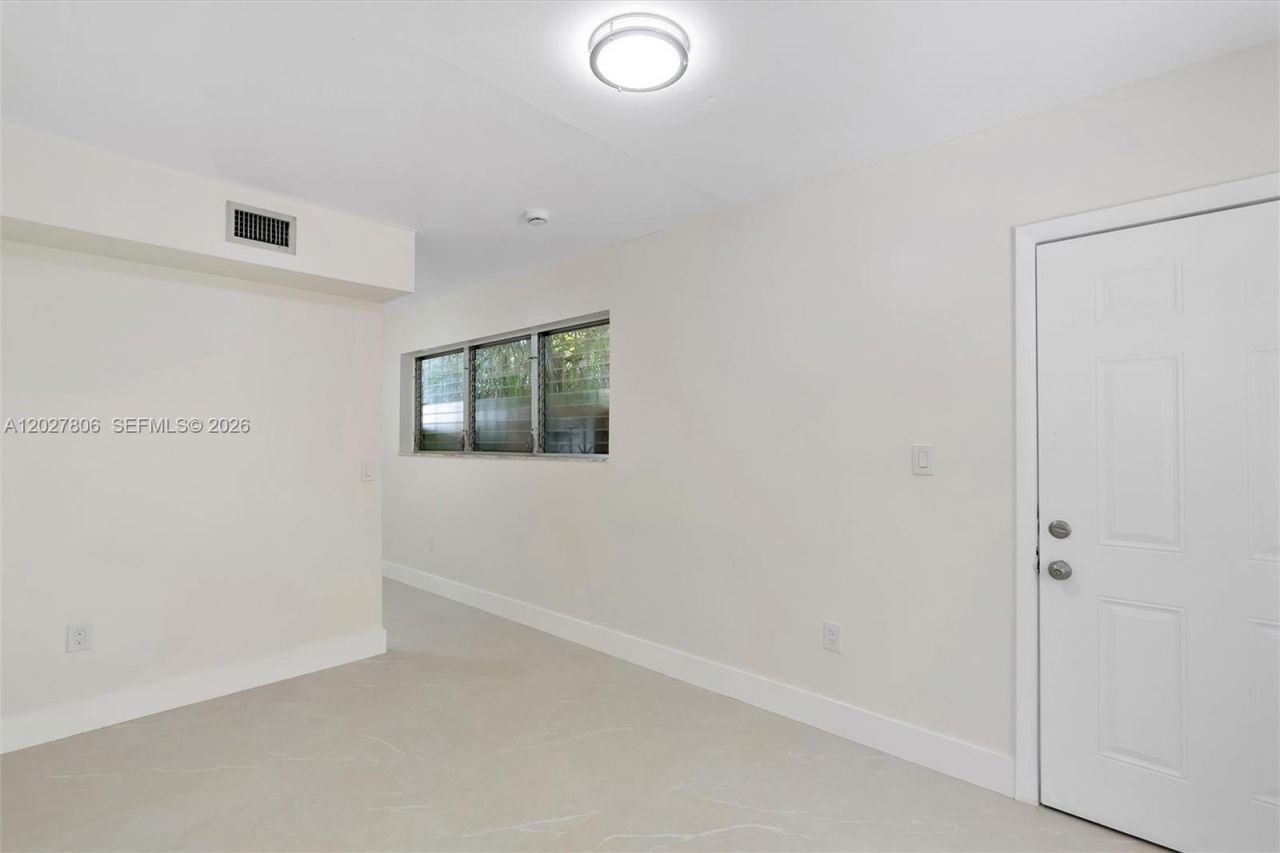 1612 SW 23rd St , Unit 1612, Miami, FL 33145 Photo