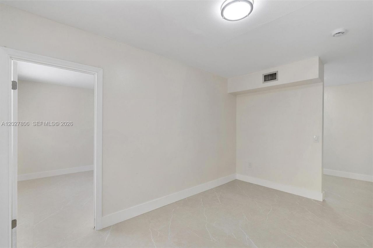 1612 SW 23rd St , Unit 1612, Miami, FL 33145 Photo
