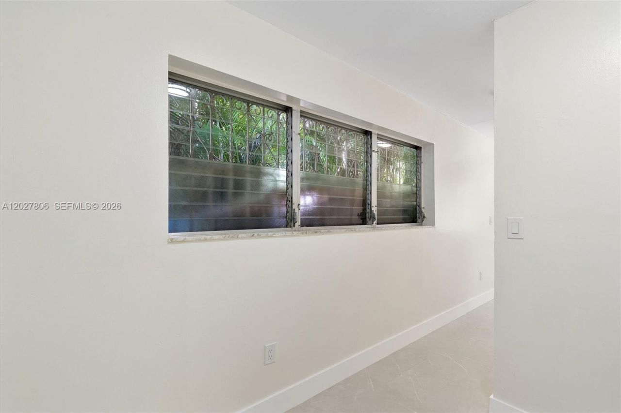 1612 SW 23rd St , Unit 1612, Miami, FL 33145 Photo