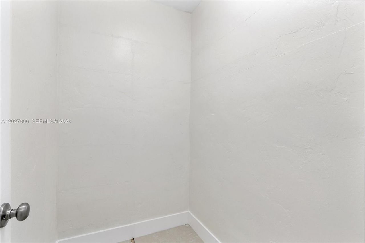 1612 SW 23rd St , Unit 1612, Miami, FL 33145 Photo