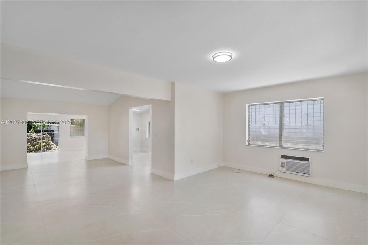1612 SW 23rd St , Unit 1612, Miami, FL 33145 Photo