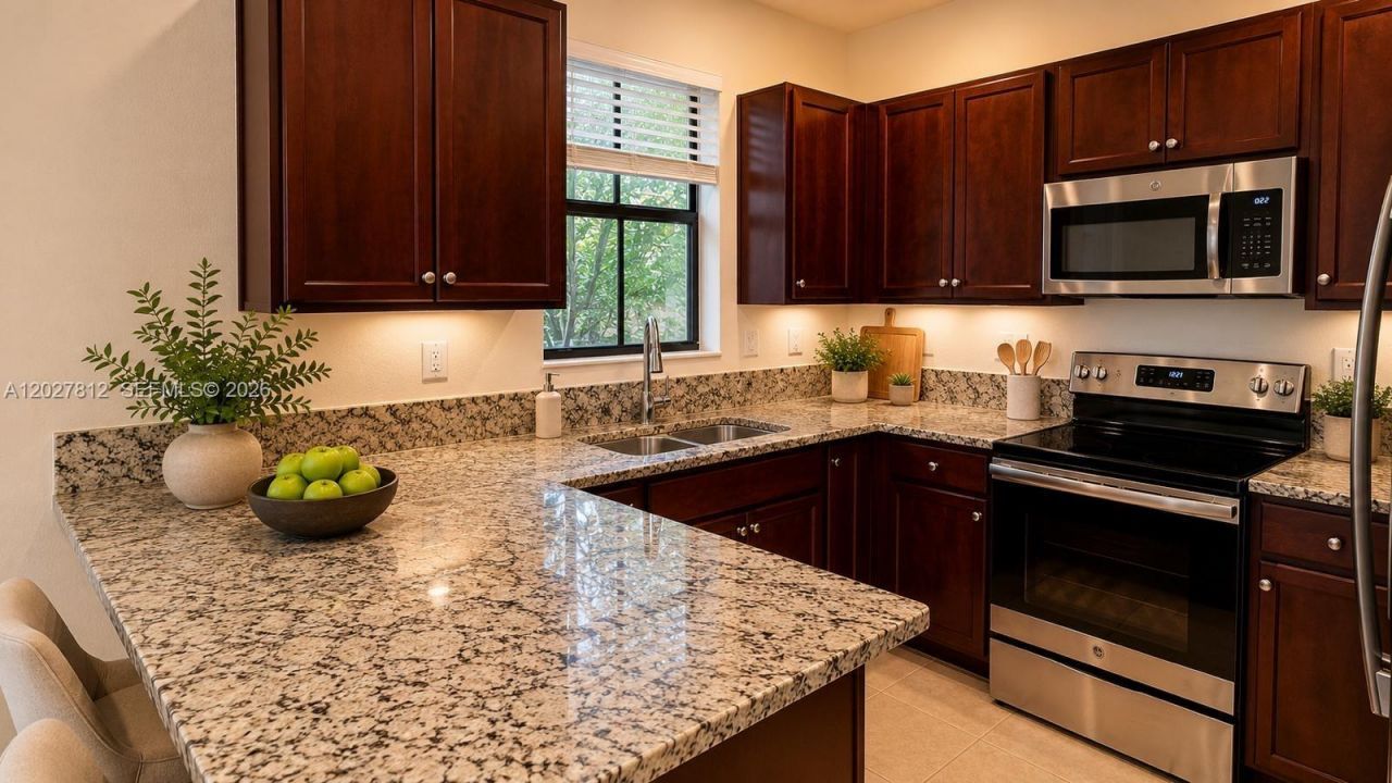 3342 W 104th Ter, Hialeah, FL 33018 Photo