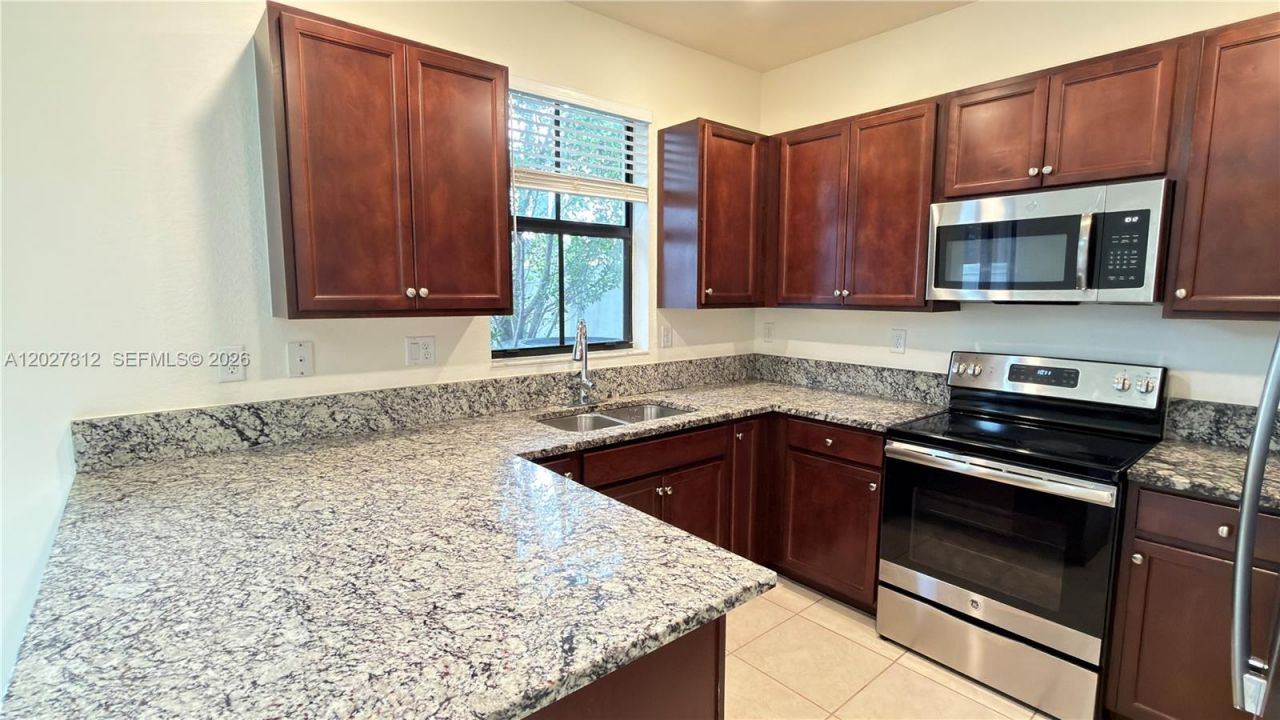 3342 W 104th Ter, Hialeah, FL 33018 Photo