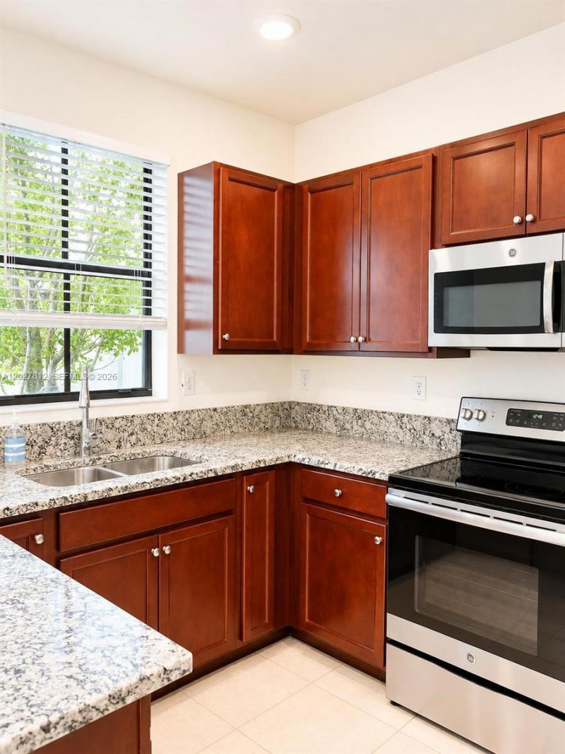 3342 W 104th Ter, Hialeah, FL 33018 Photo