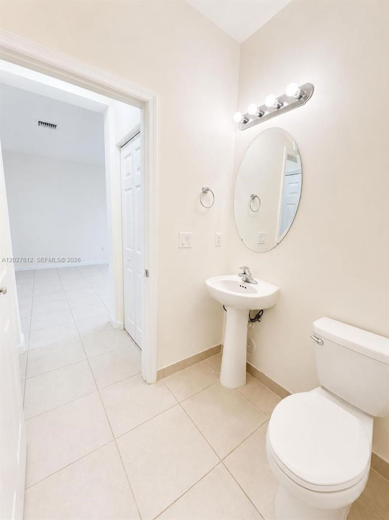 3342 W 104th Ter, Hialeah, FL 33018 Photo