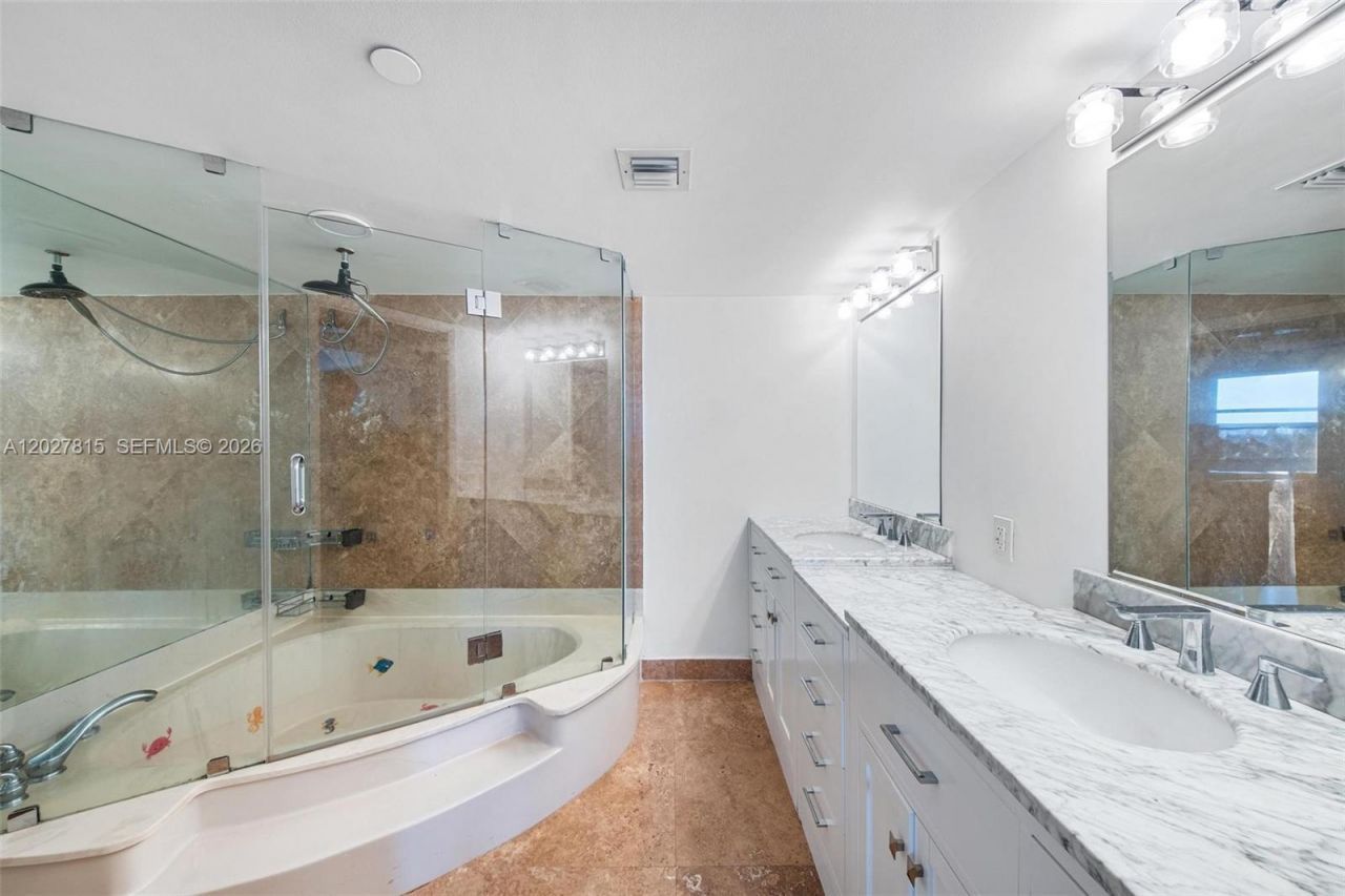4000 Towerside Ter , Unit 604, Miami, FL 33138 Photo