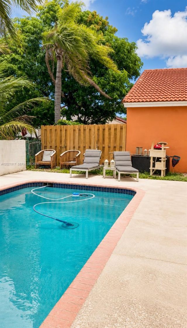 5343 NW 184th St , Miami Gardens, FL 33055 Photo
