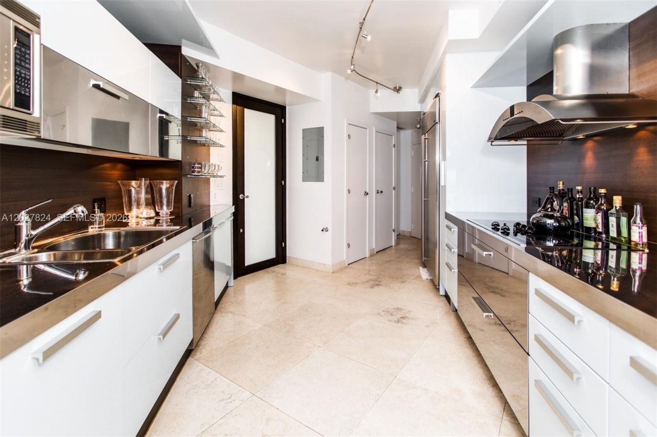 720 NE 69th St , Unit 19S, Miami, FL 33138 Photo