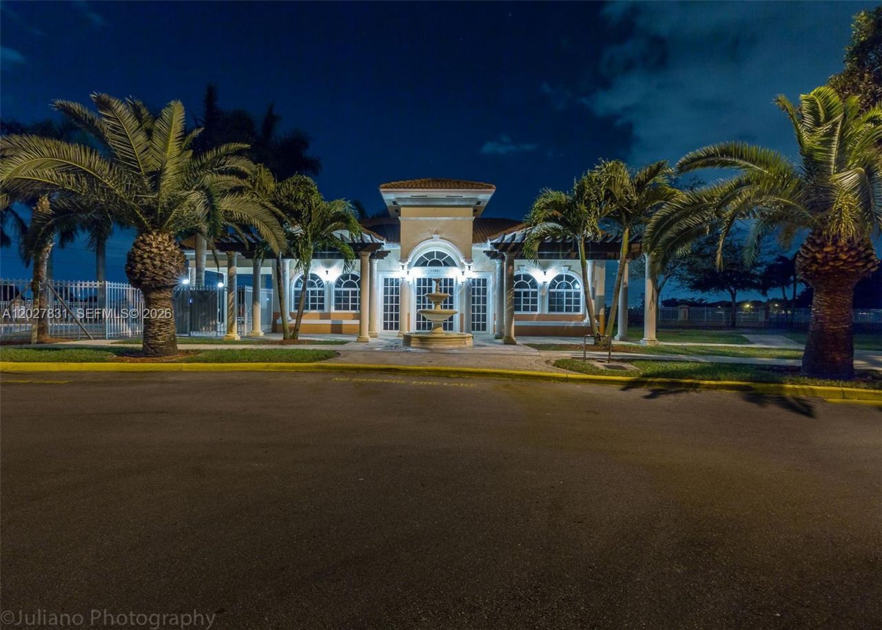 7488 NW 181st St , Unit 7488, Hialeah, FL 33015 Photo