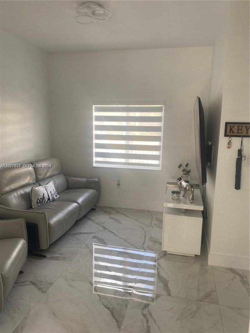 7488 NW 181st St , Unit 7488, Hialeah, FL 33015 Photo