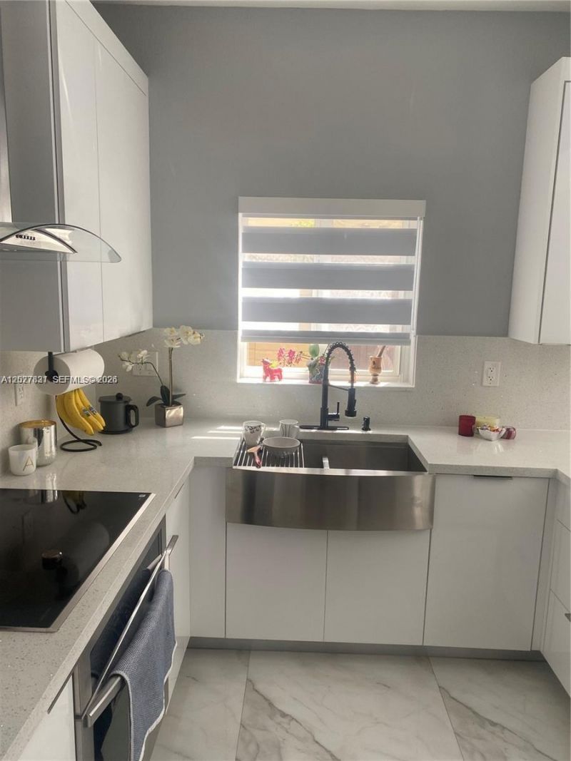7488 NW 181st St , Unit 7488, Hialeah, FL 33015 Photo