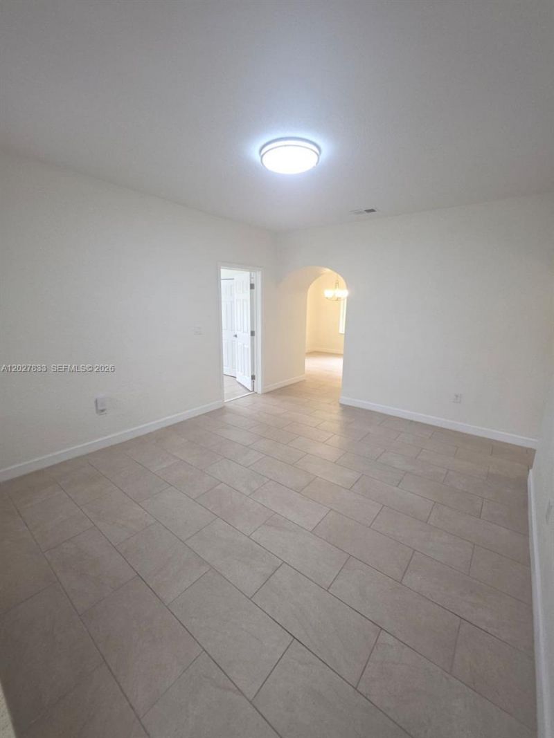 1139 NW 37th St , Miami, FL 33127 Photo