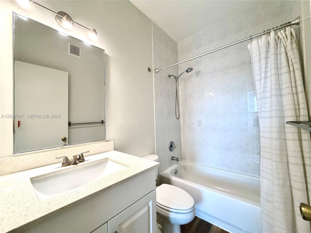 6201 NW 114th Pl , Unit 245, Doral, FL 33178 Photo