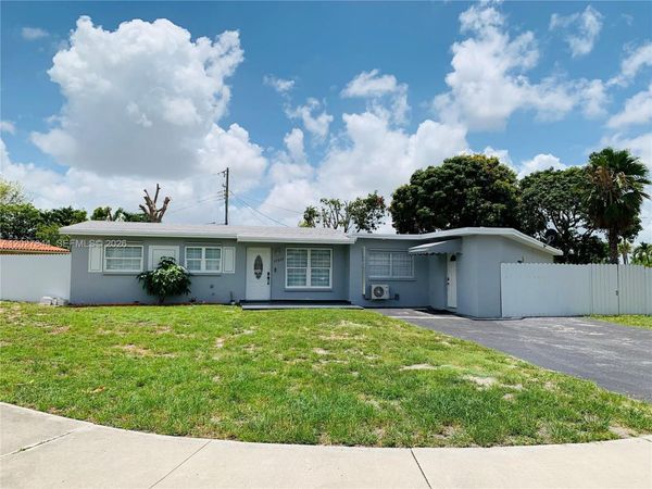 17010 NW 53rd Ave , Miami Gardens, FL 33055
