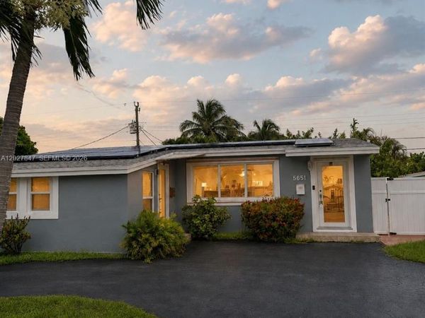 5651 NE 9th Ave , Oakland Park, FL 33334