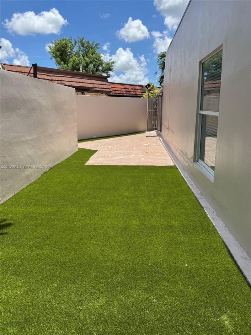 7420 Big Cypress Dr, Miami Lakes, FL 33014 Photo